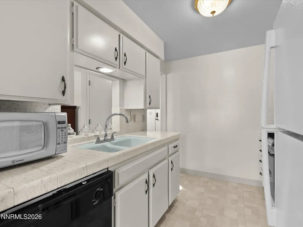 121 Lake Glen Carson City NV 89703