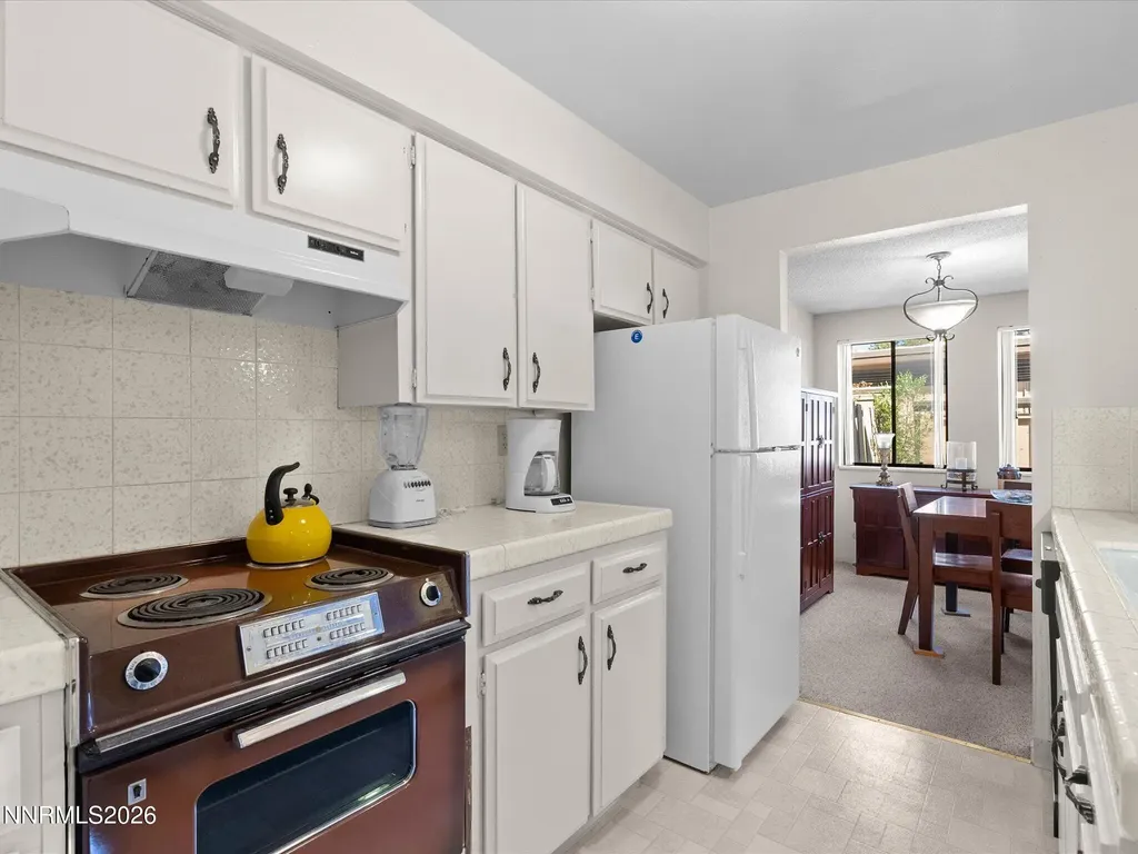 121 Lake Glen Carson City NV 89703