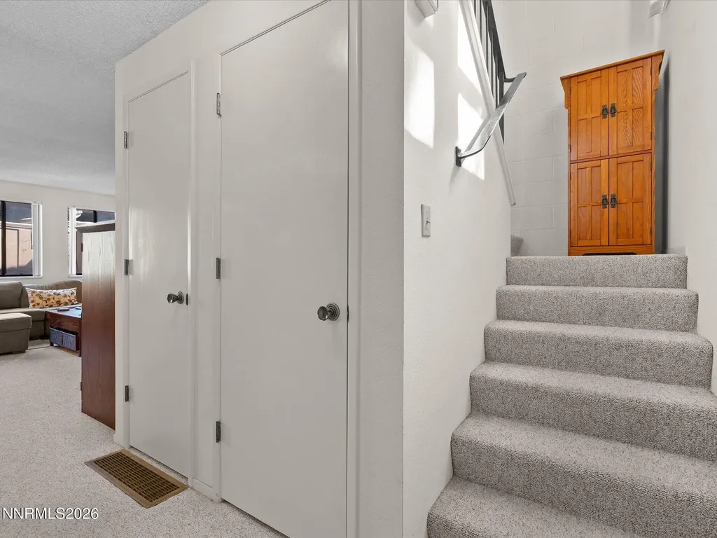 121 Lake Glen Carson City NV 89703