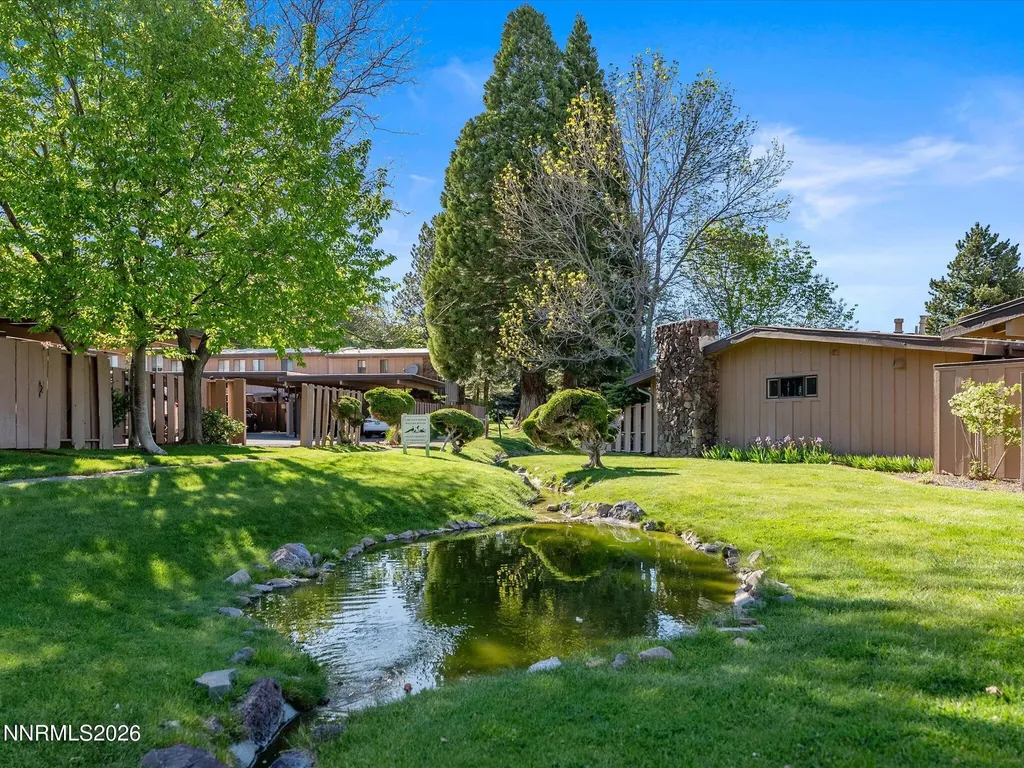 121 Lake Glen Carson City NV 89703