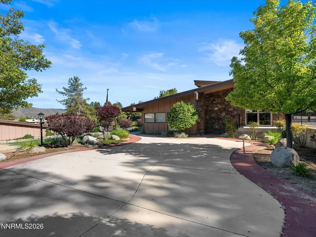 121 Lake Glen Carson City NV 89703