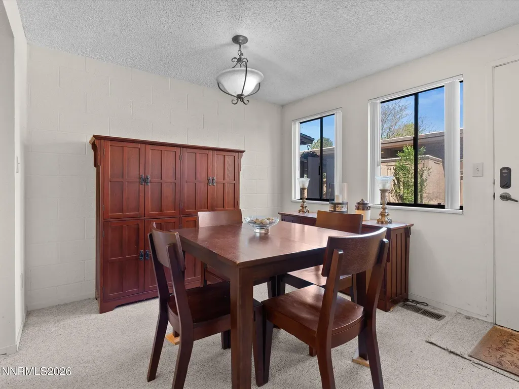 121 Lake Glen Carson City NV 89703