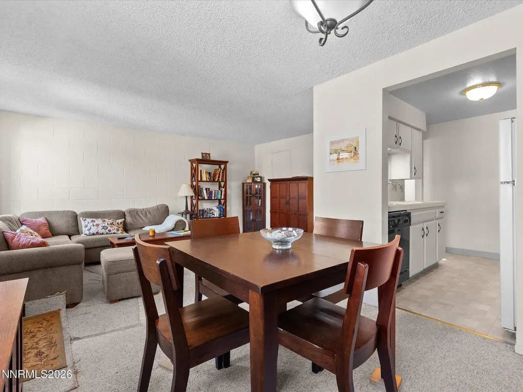 121 Lake Glen Carson City NV 89703