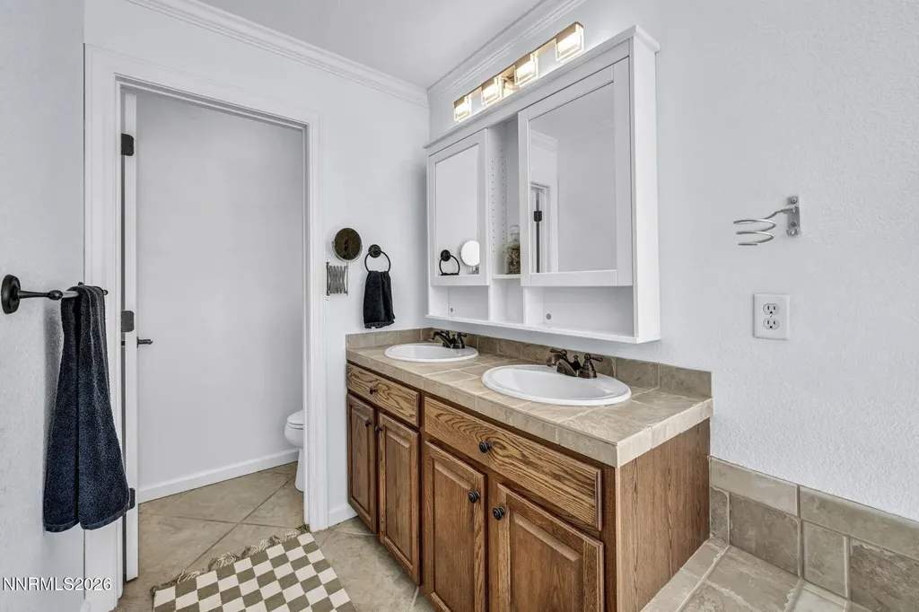 2569 Cartwright Reno NV 89521