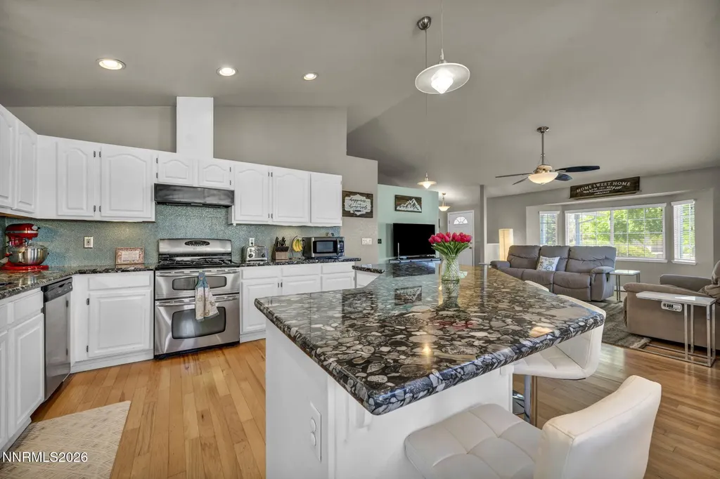 325 Veronica Sparks NV 89436