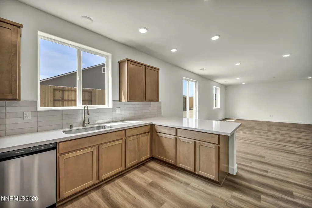 6773 Shell Fernley NV 89408