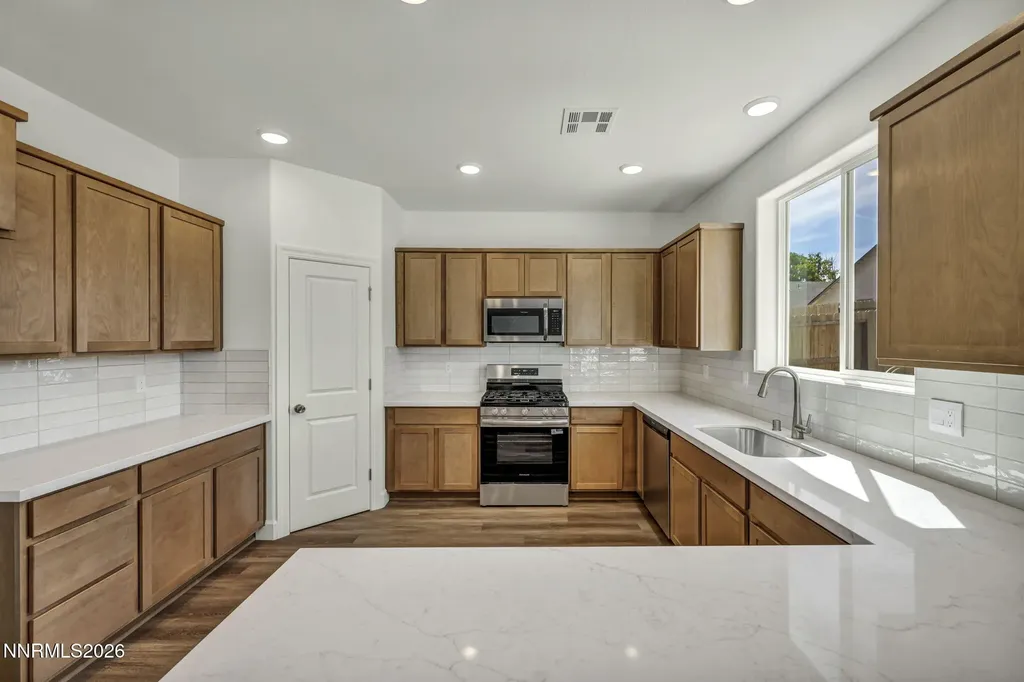 6773 Shell Fernley NV 89408