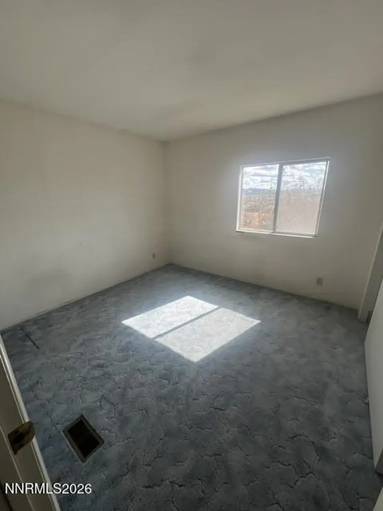 2780 2nd Silver Springs NV 89429