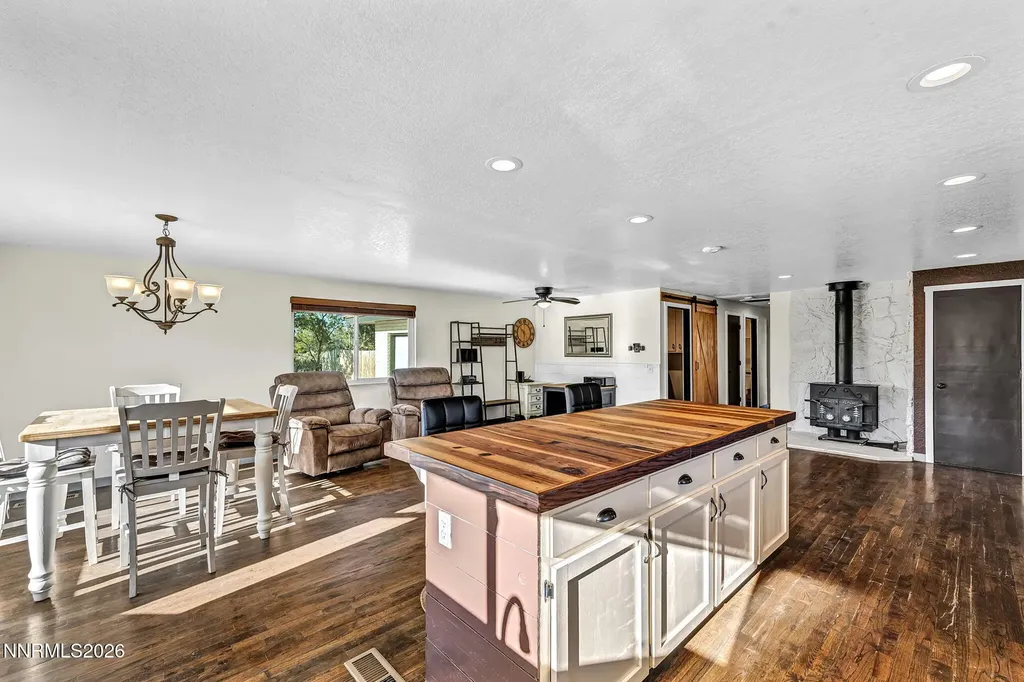 2635 Edmonds Carson City NV 89701