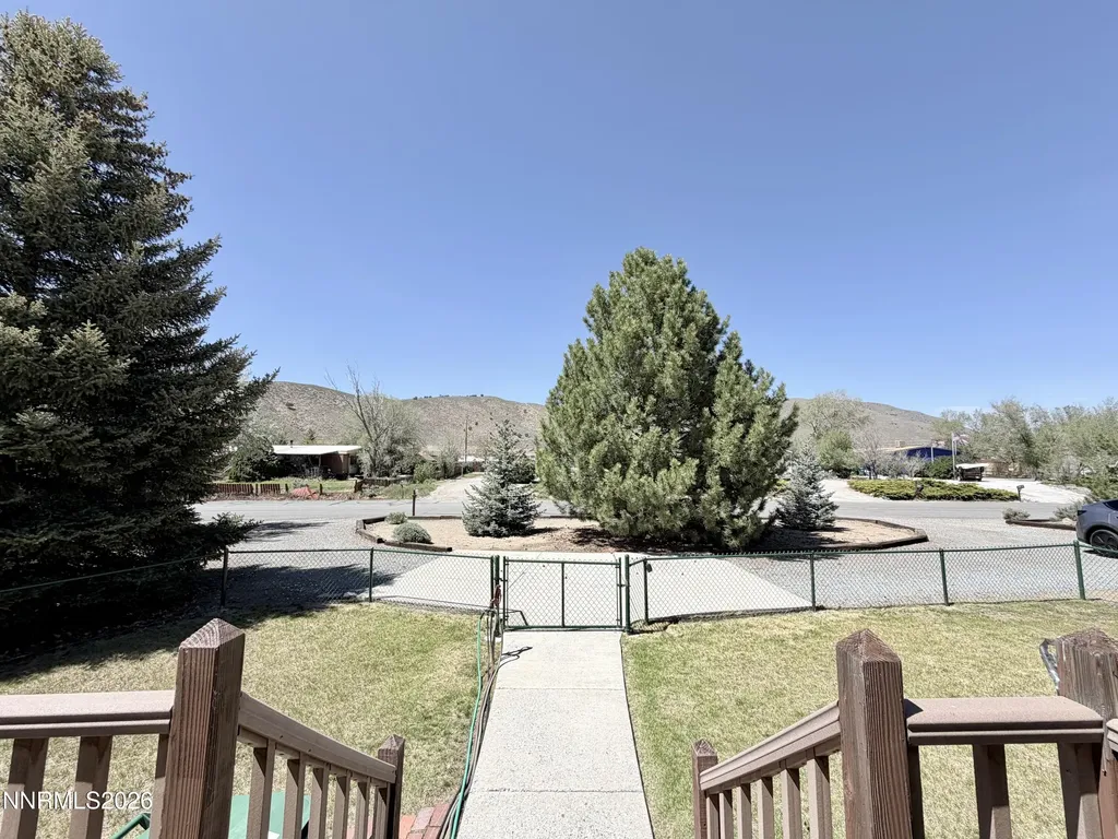 17820 Blackbird Reno NV 89508