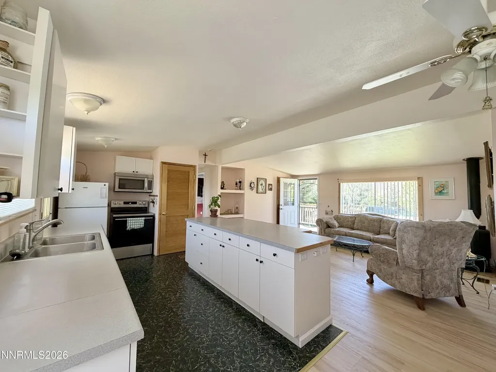 17820 Blackbird Reno NV 89508