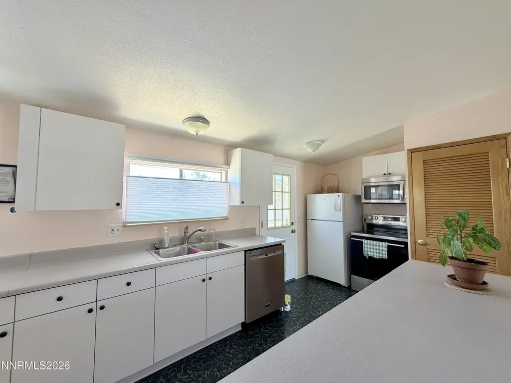17820 Blackbird Reno NV 89508