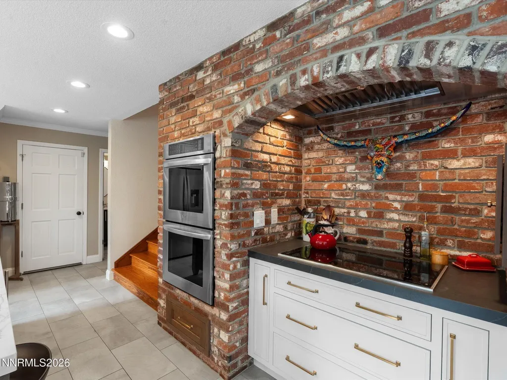 2570 Sharon Reno NV 89509