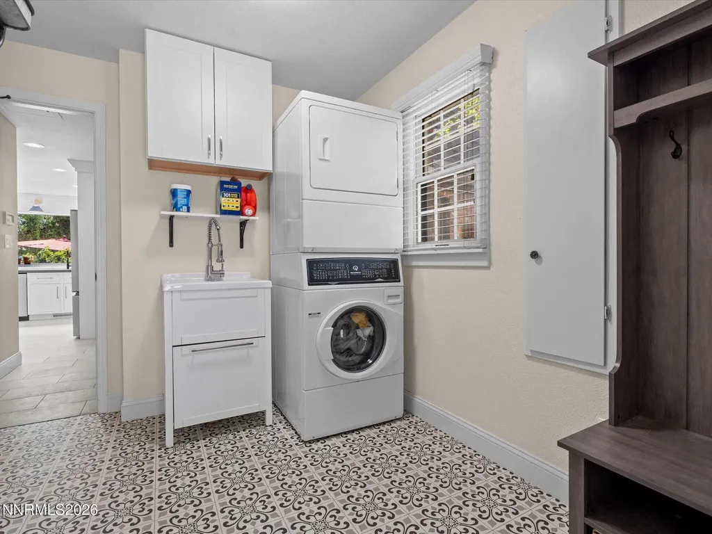 2570 Sharon Reno NV 89509
