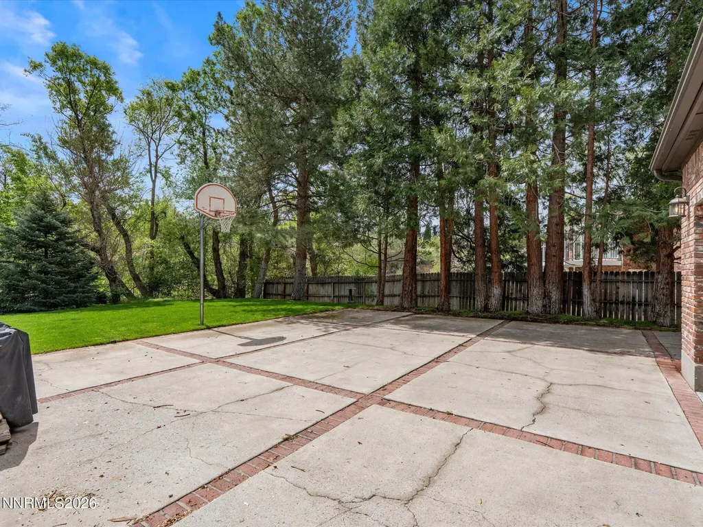 2570 Sharon Reno NV 89509