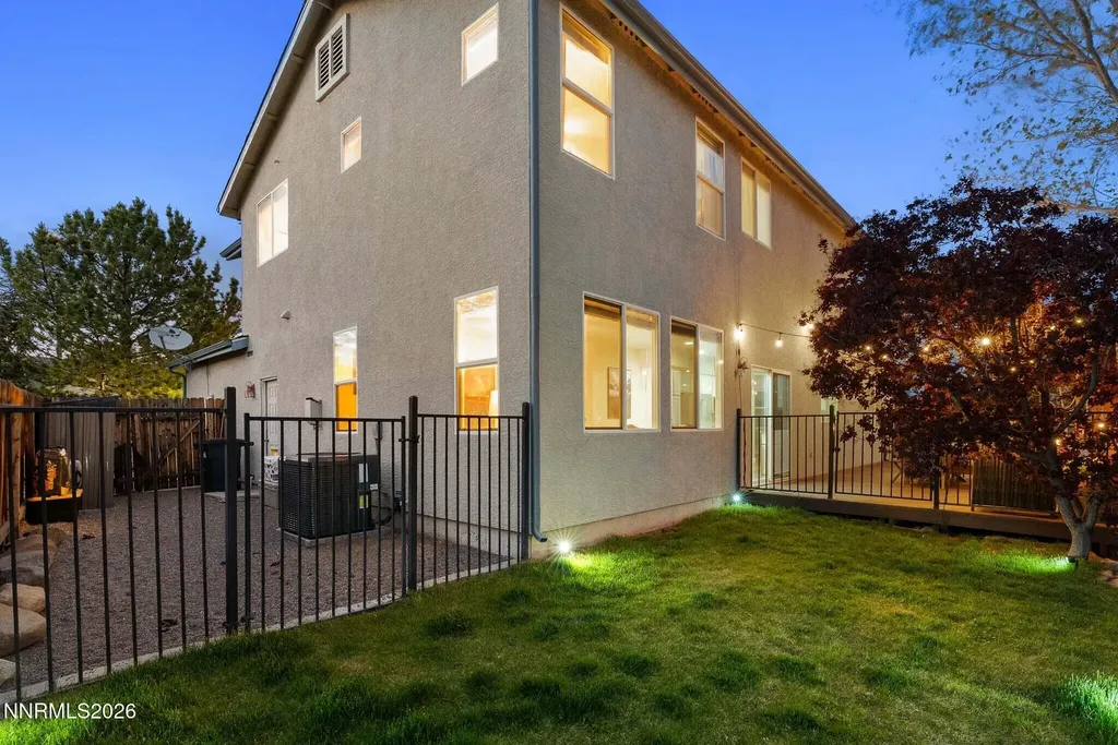 998 University Park Reno NV 89512
