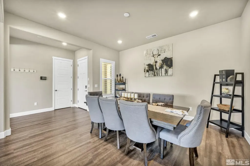 1237 Crawford Creek Reno NV 89521