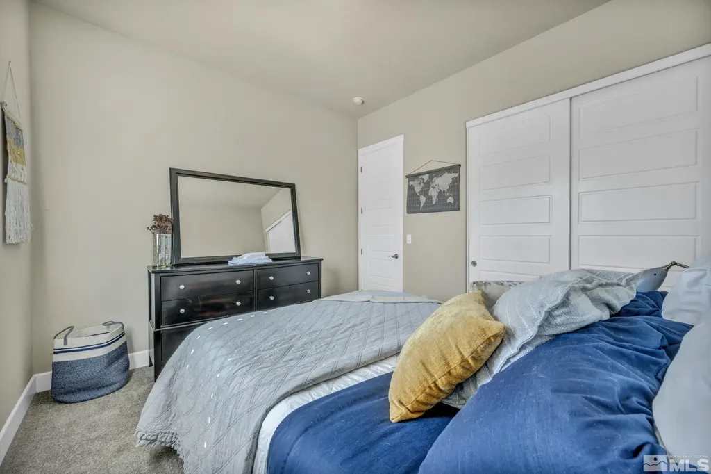 1237 Crawford Creek Reno NV 89521