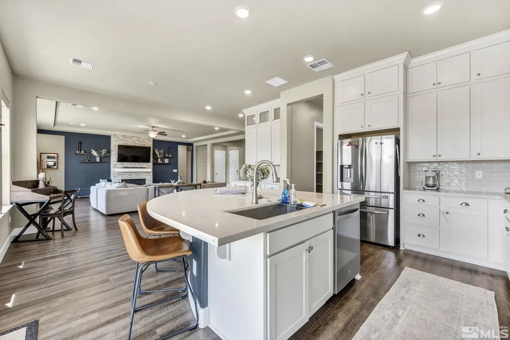 1237 Crawford Creek Reno NV 89521