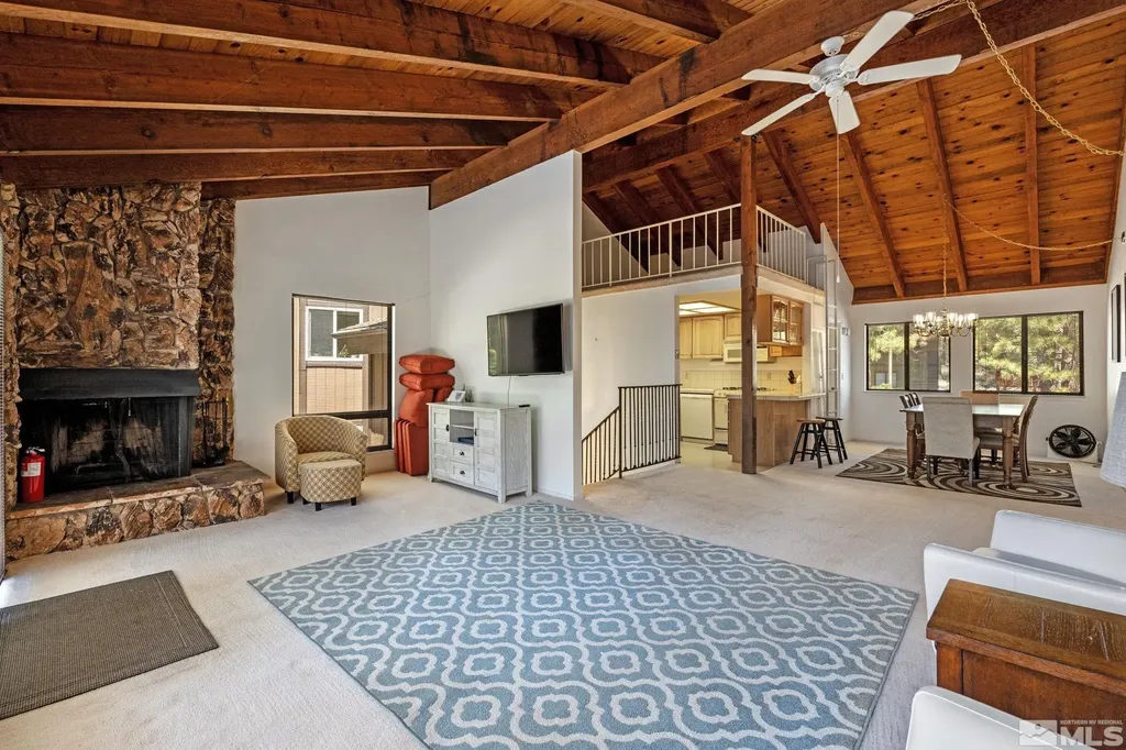 102 Lake Village Stateline NV 89449