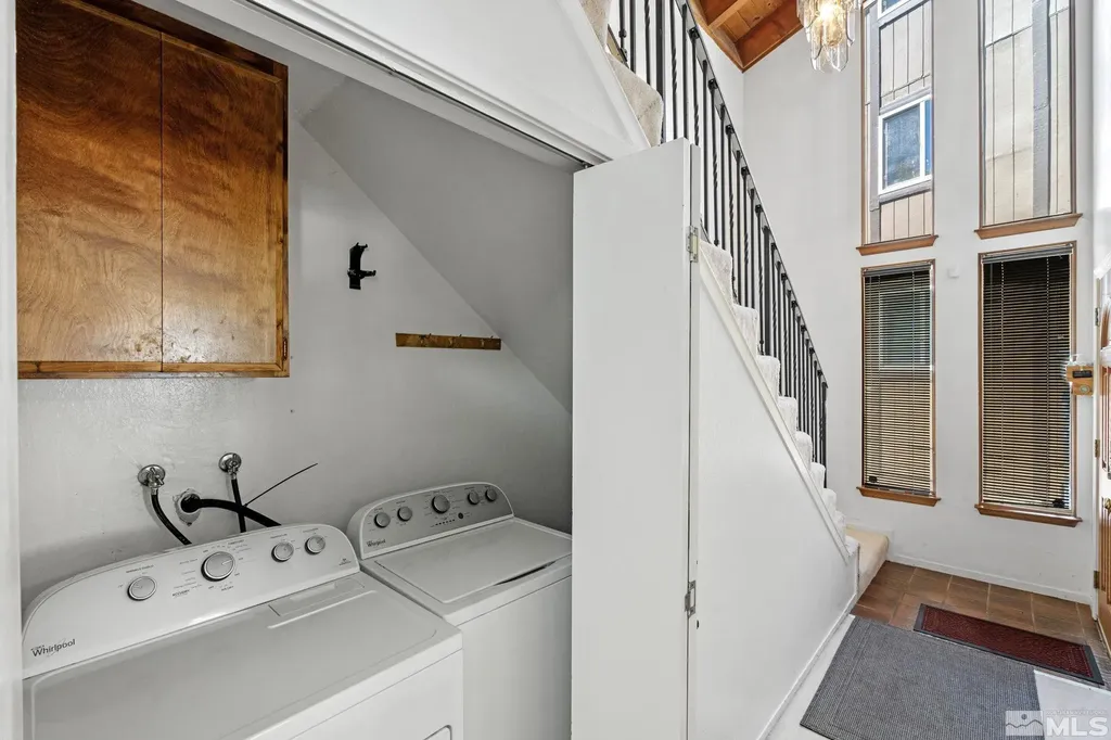 102 Lake Village Stateline NV 89449