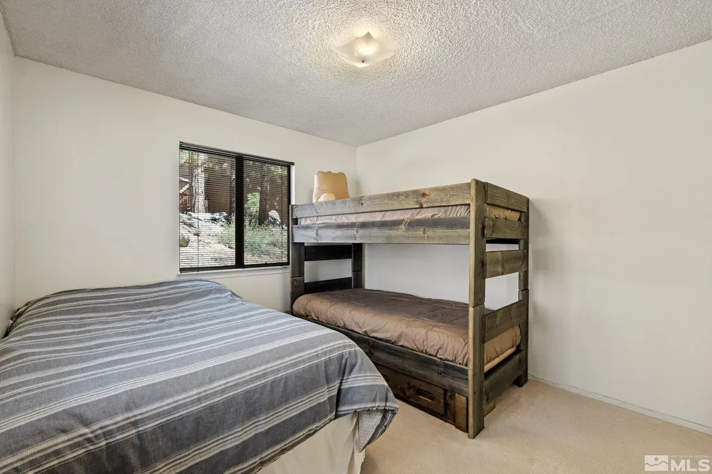 102 Lake Village Stateline NV 89449