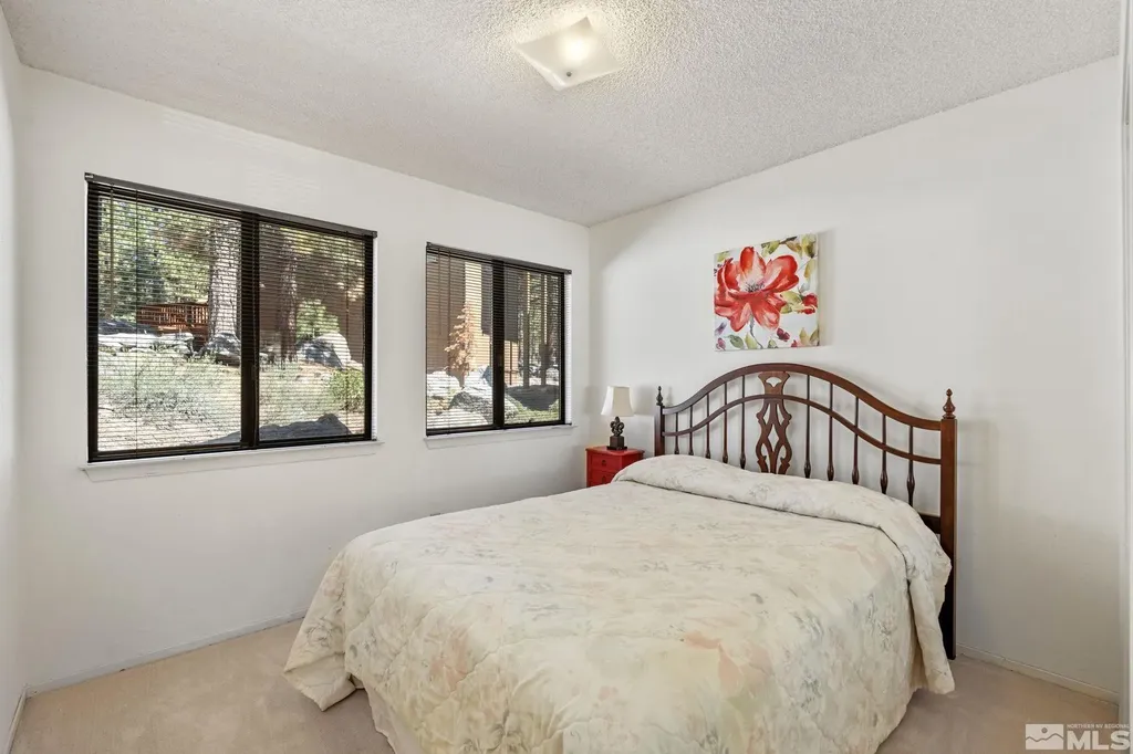 102 Lake Village Stateline NV 89449