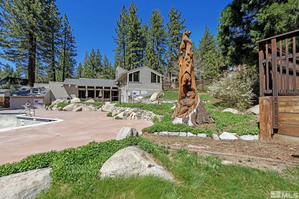 102 Lake Village Stateline NV 89449