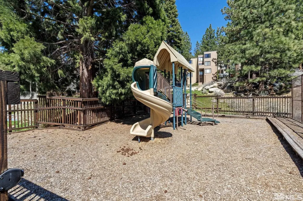 102 Lake Village Stateline NV 89449