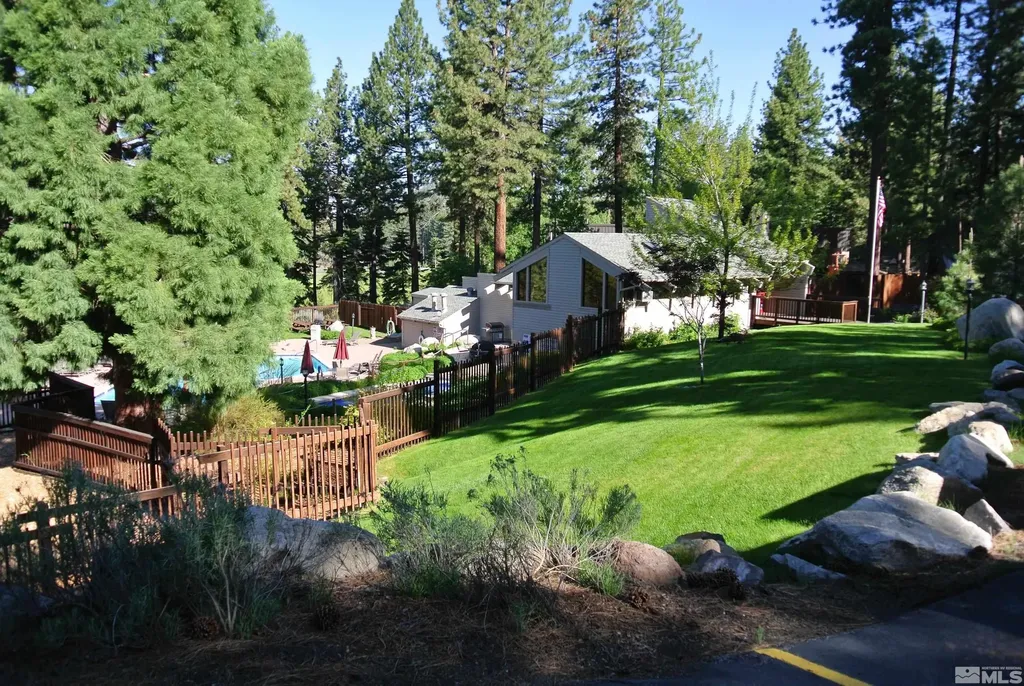 102 Lake Village Stateline NV 89449