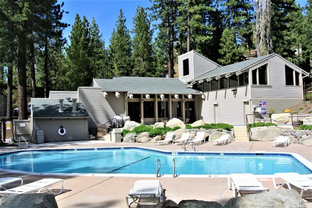 102 Lake Village Stateline NV 89449
