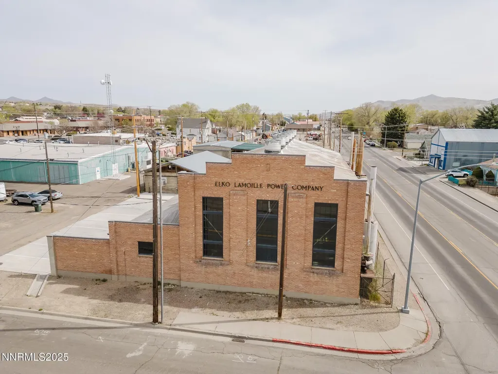 240 7th Elko NV 89801
