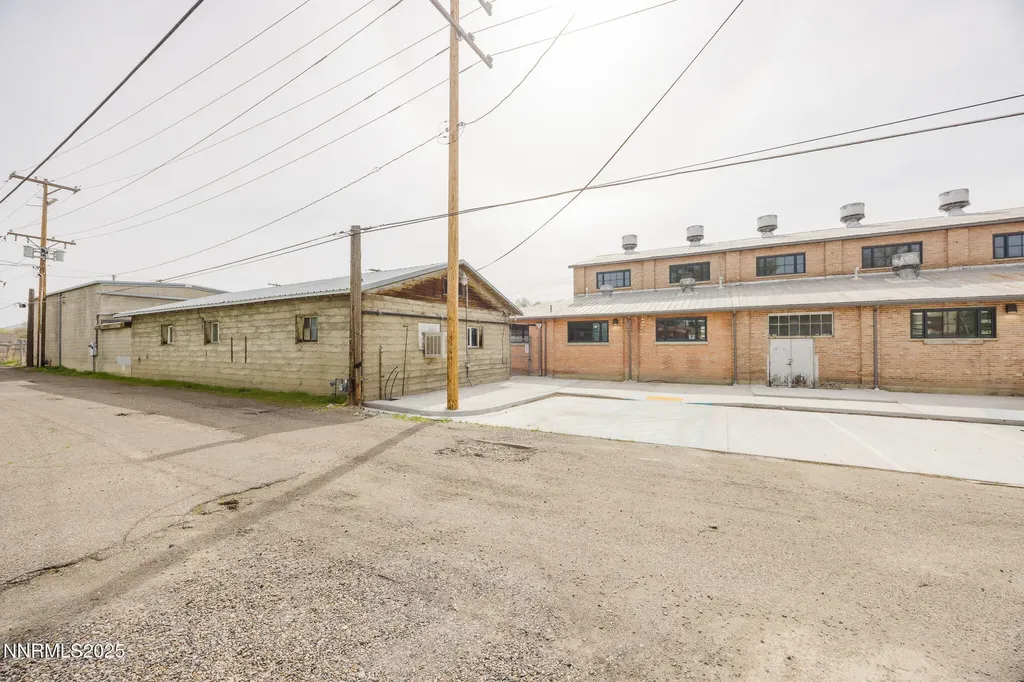 240 7th Elko NV 89801