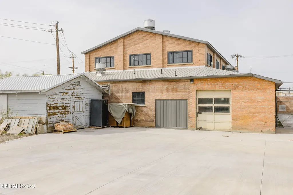 240 7th Elko NV 89801