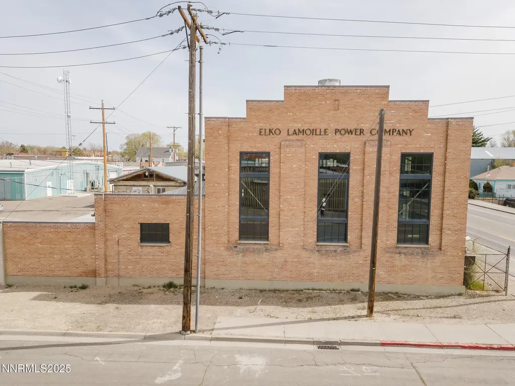 240 7th Elko NV 89801