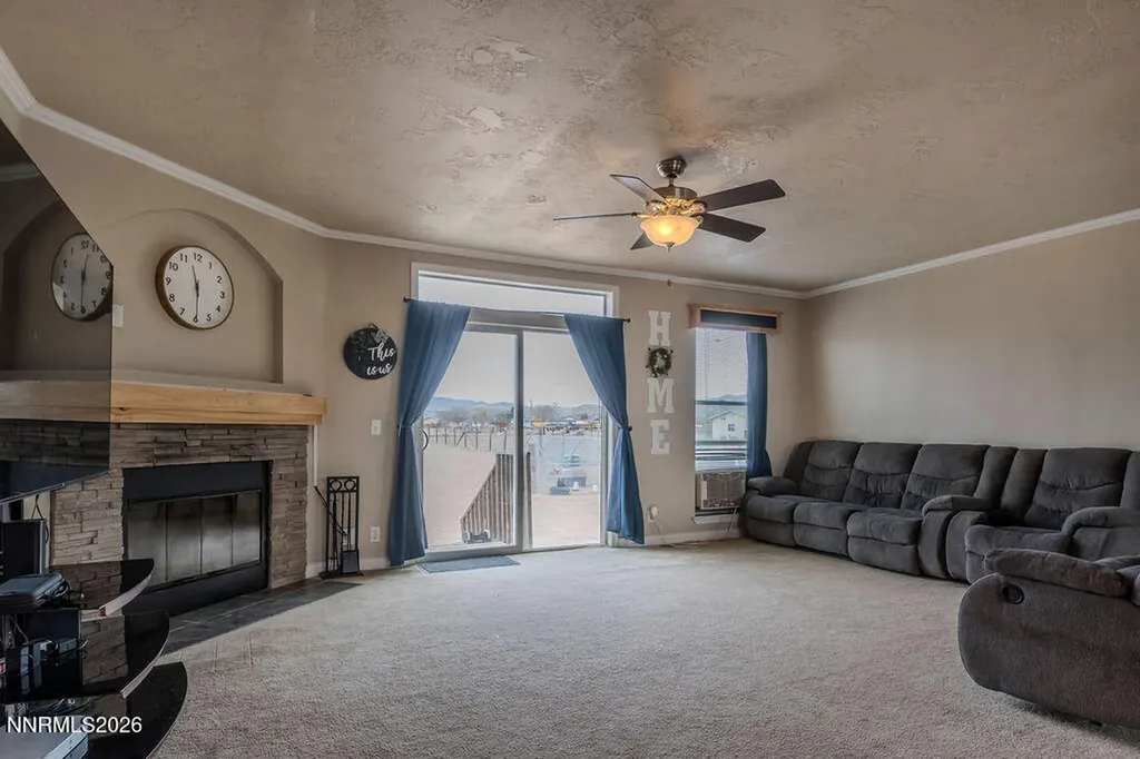 3455 Cypress Silver Springs NV 89429