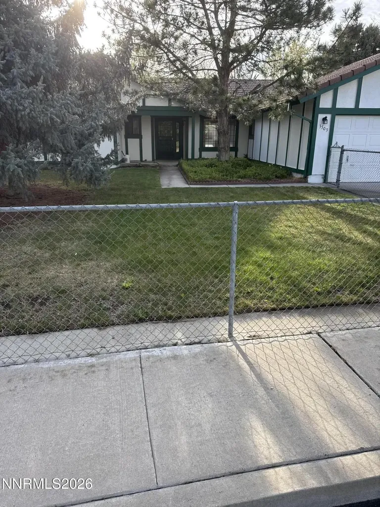 3503 Candelaria Sparks NV 89434