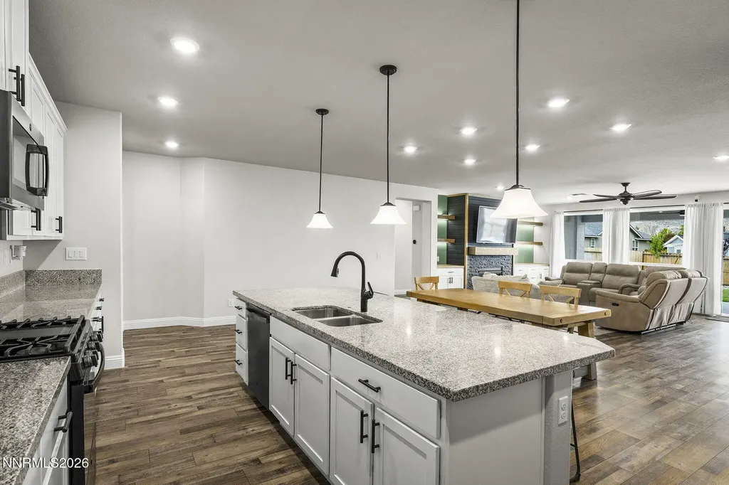 1115 Iron King Spanish Springs NV 89441