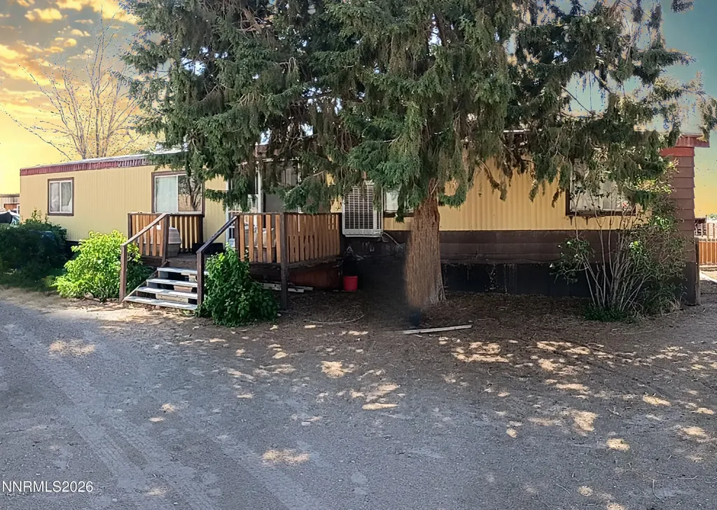 41 Bonanza Yerington NV 89447