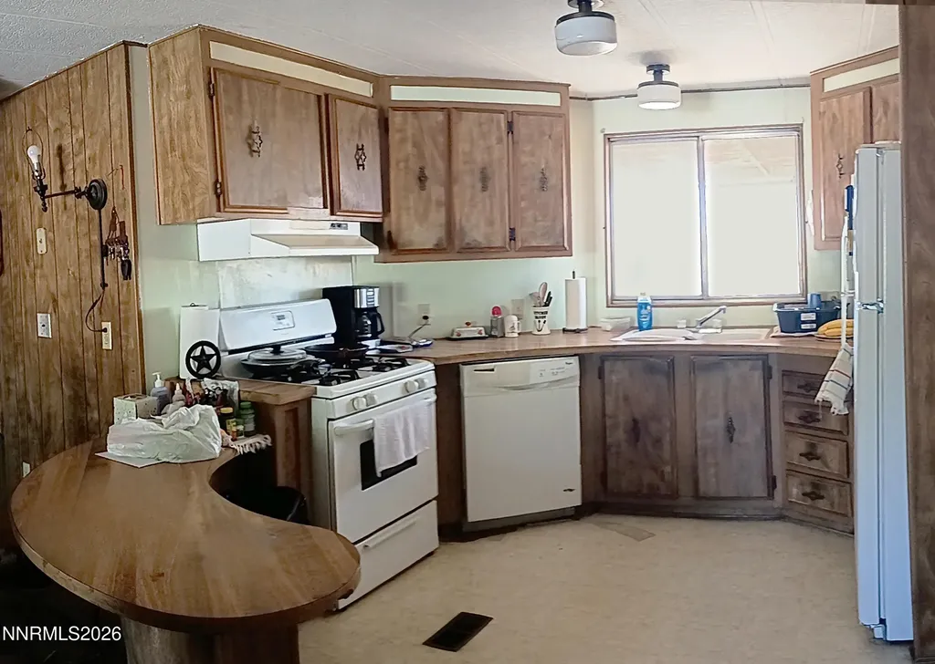 41 Bonanza Yerington NV 89447