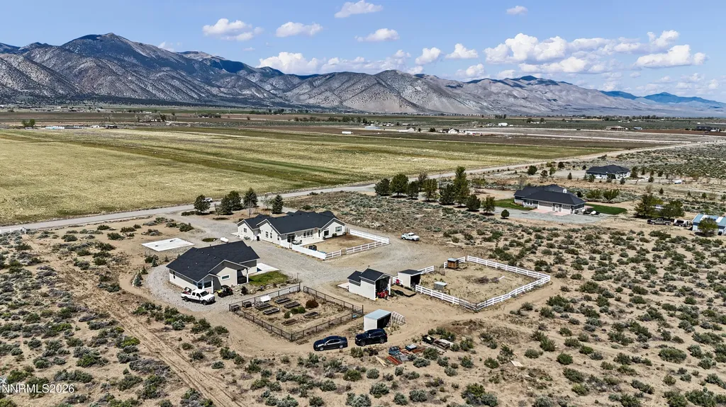 60 Hawk View Wellington NV 89444