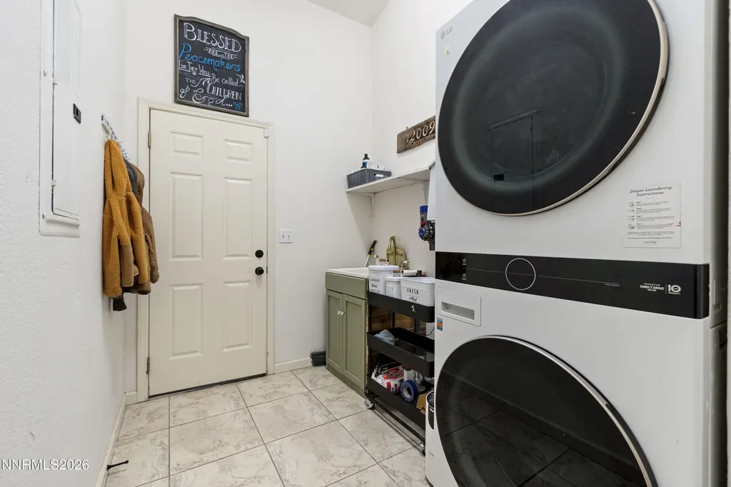 60 Hawk View Wellington NV 89444