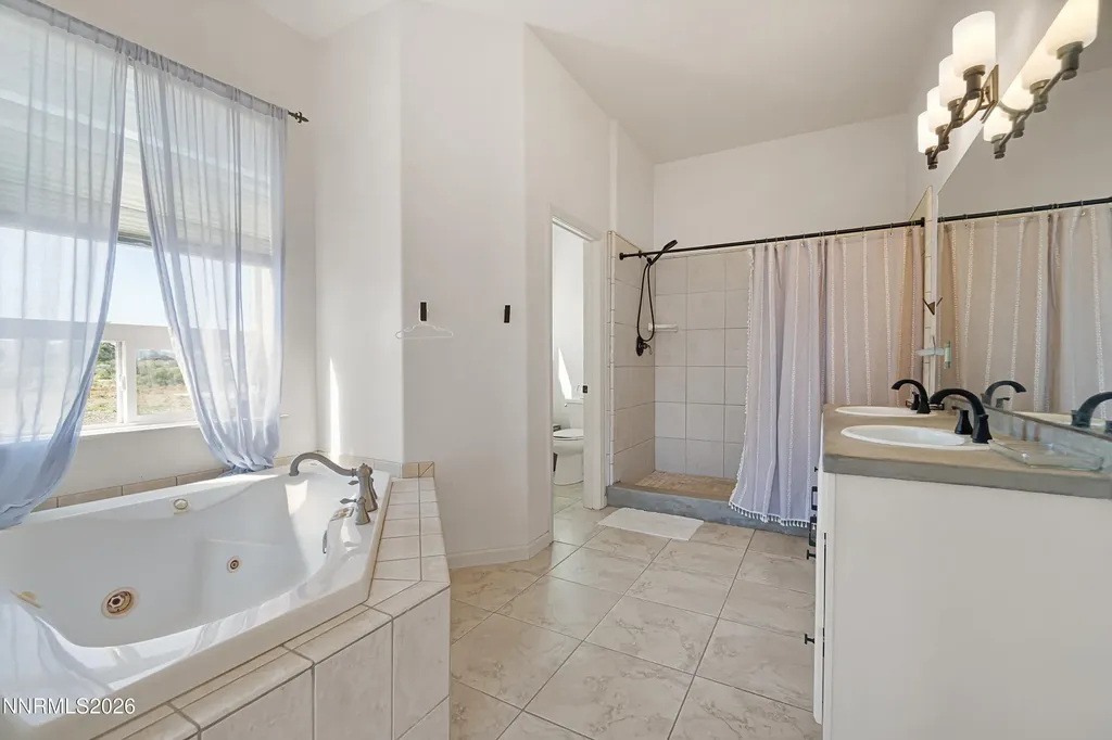 60 Hawk View Wellington NV 89444