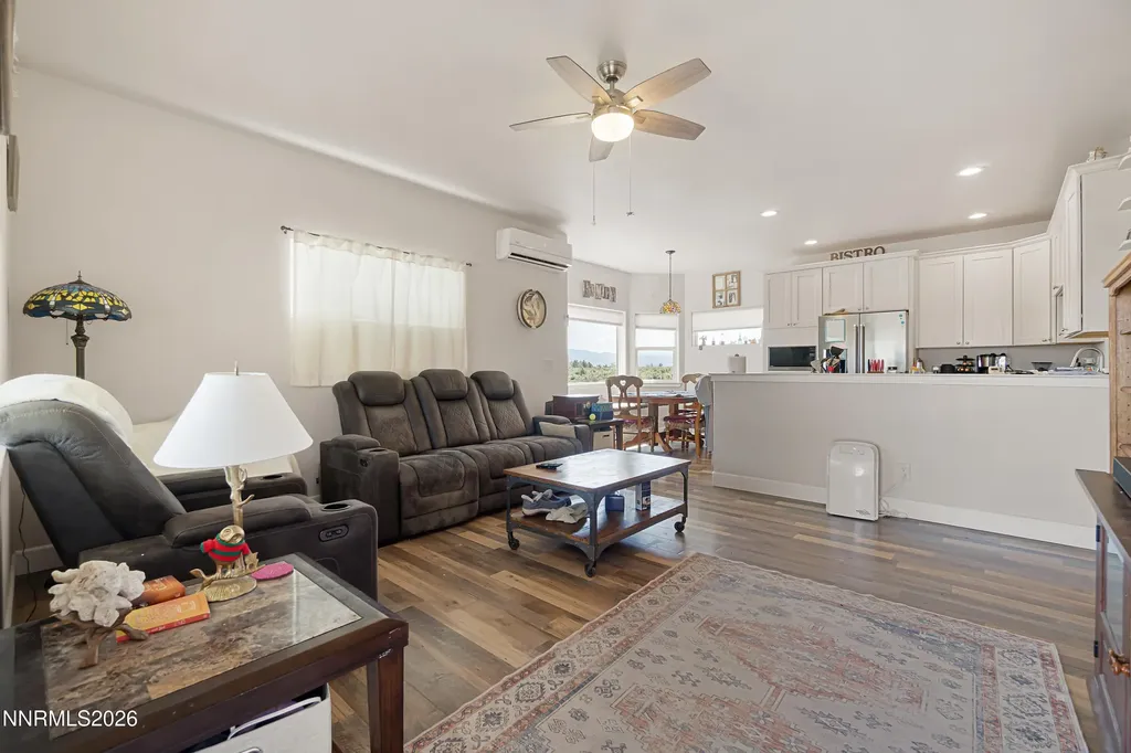 60 Hawk View Wellington NV 89444