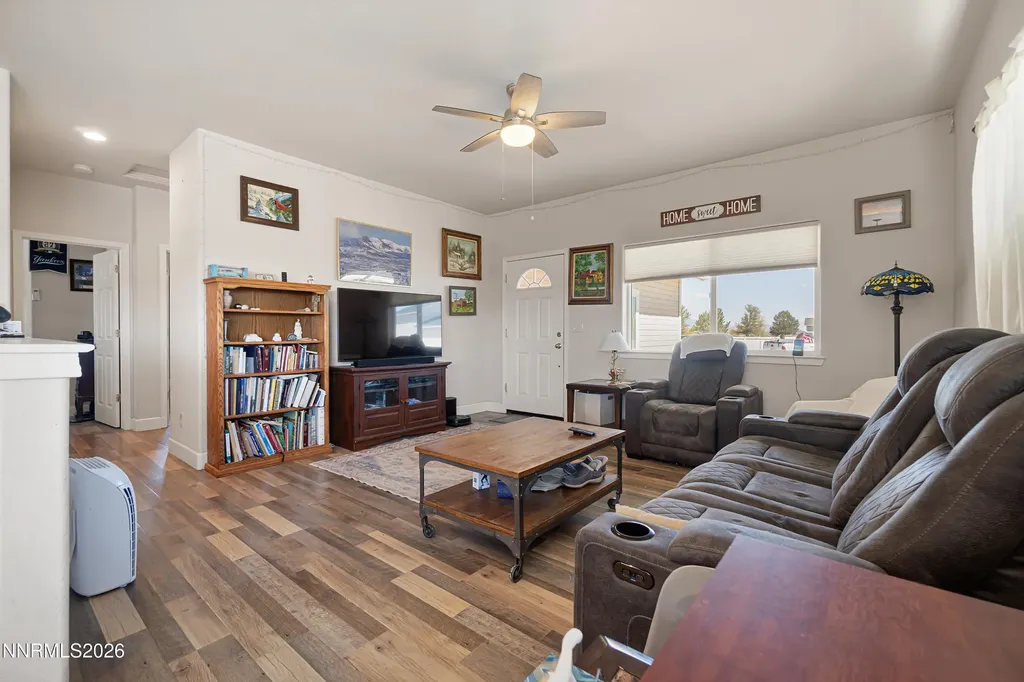 60 Hawk View Wellington NV 89444