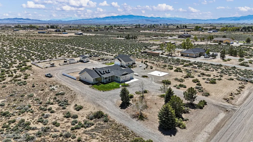 60 Hawk View Wellington NV 89444