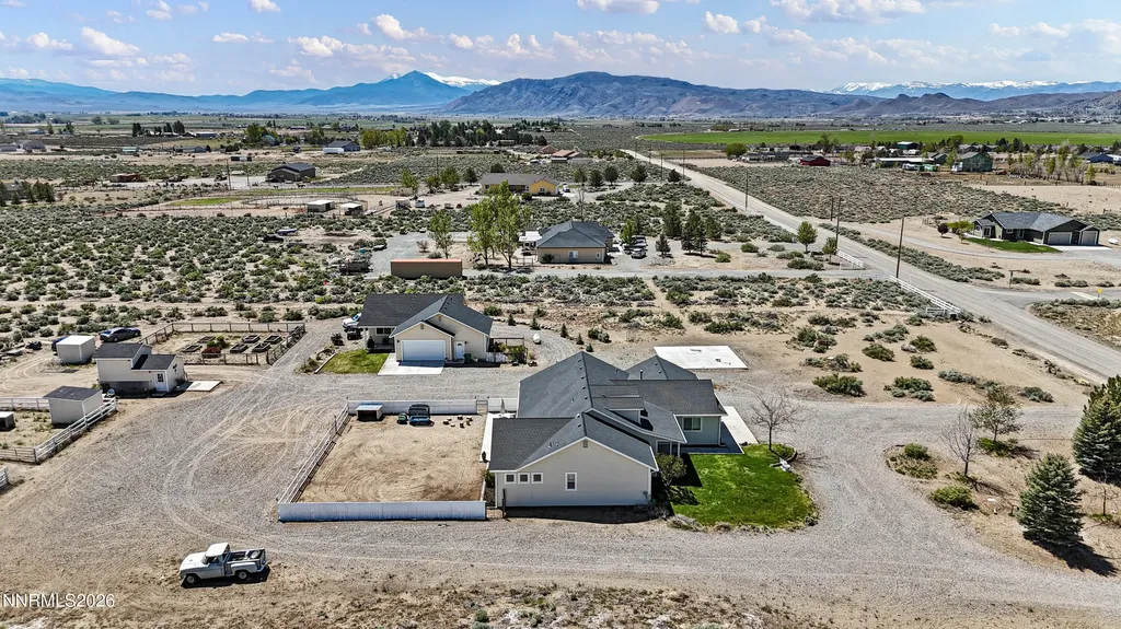 60 Hawk View Wellington NV 89444