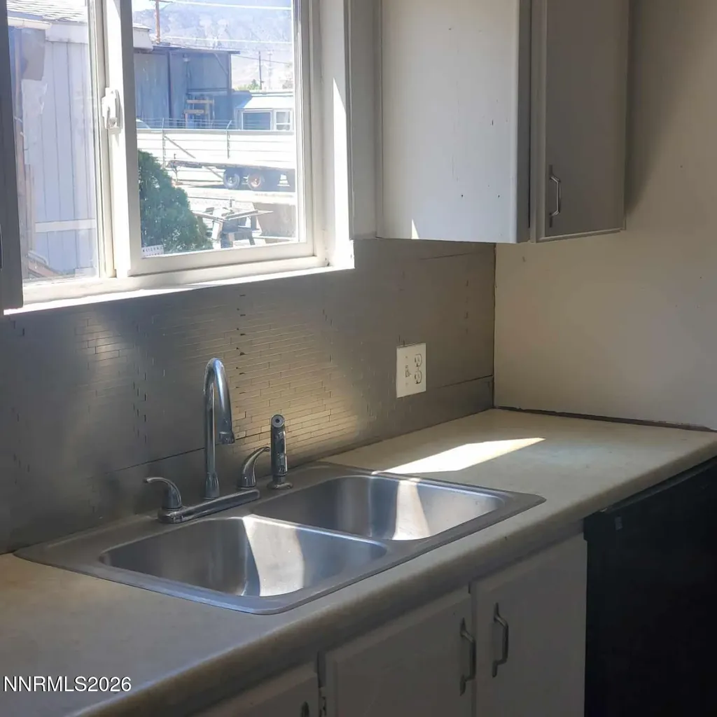440 N Hawthorne NV 89415