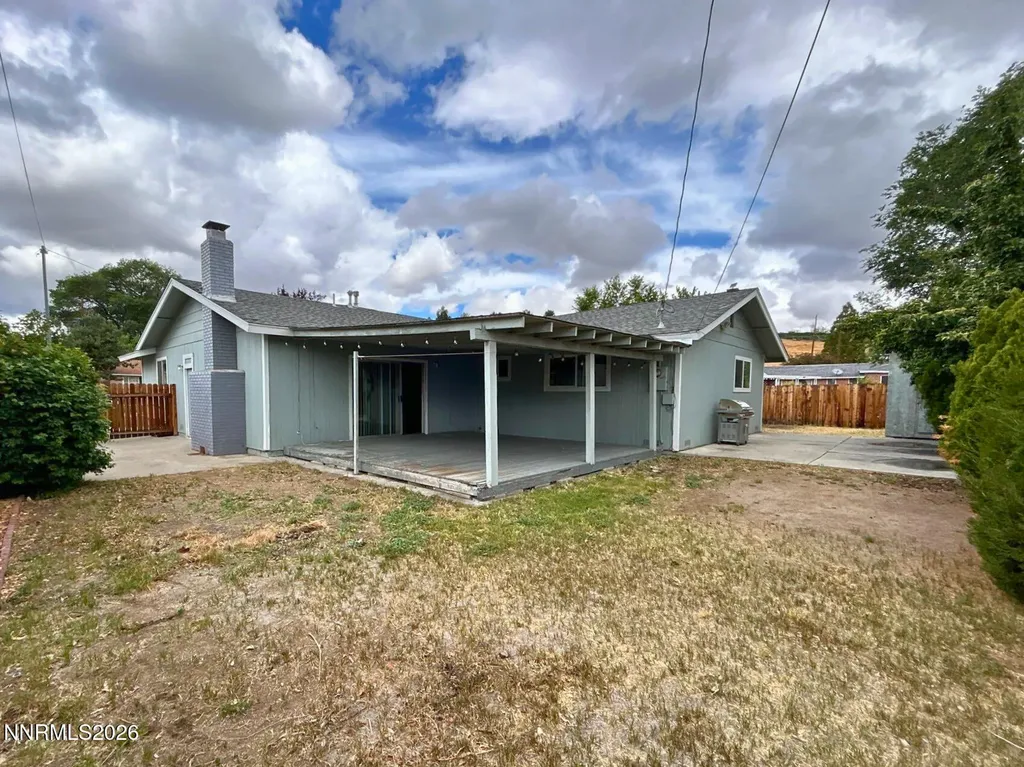 2166 Edgemar Reno NV 89512