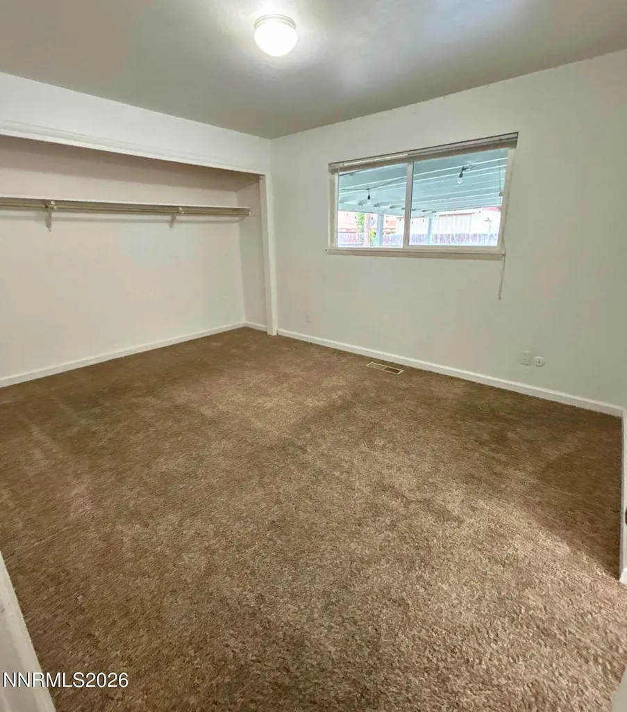 2166 Edgemar Reno NV 89512